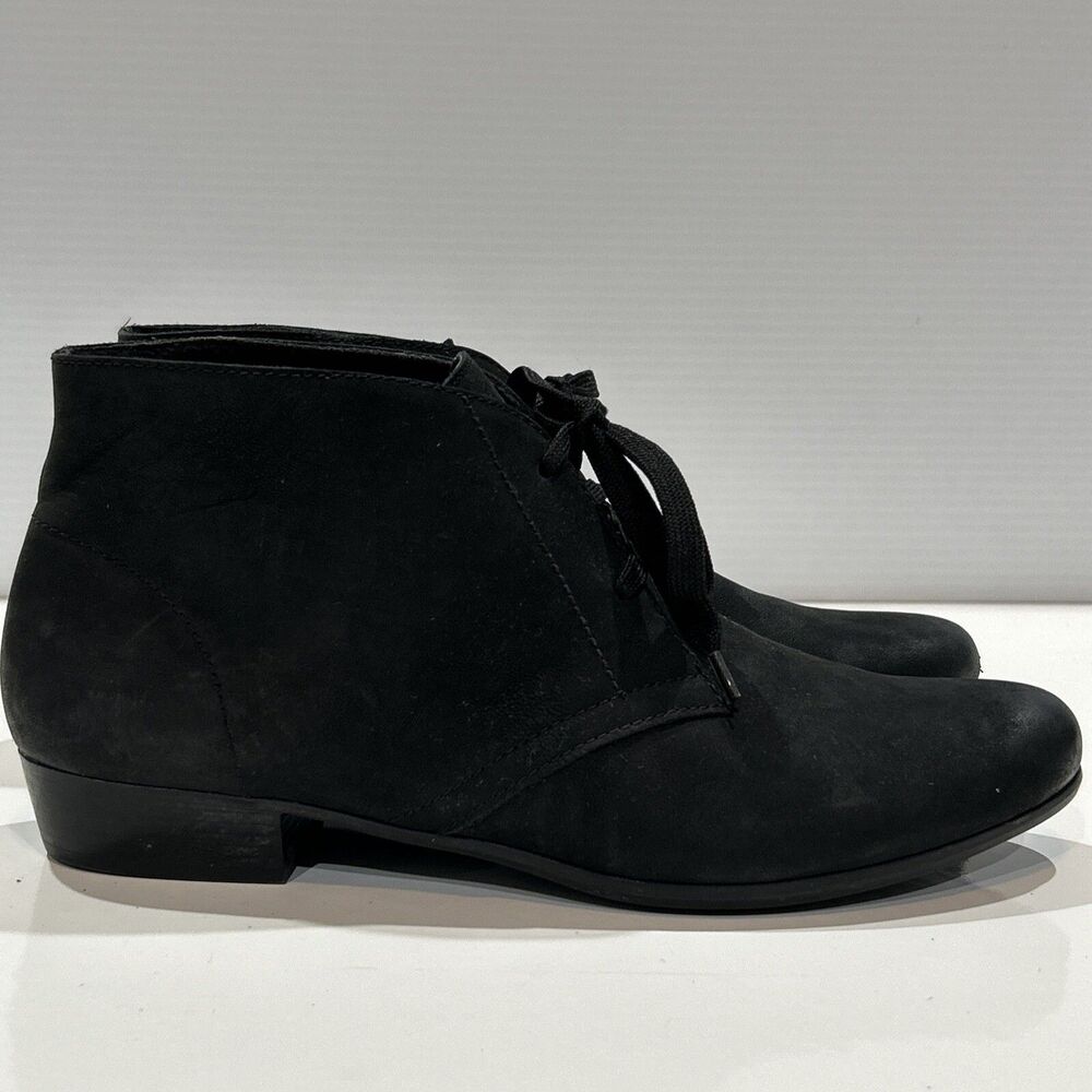 Munro Women's Sloane Black Nubuck Leather Chukka Lace Up Ankle Boots 8 N